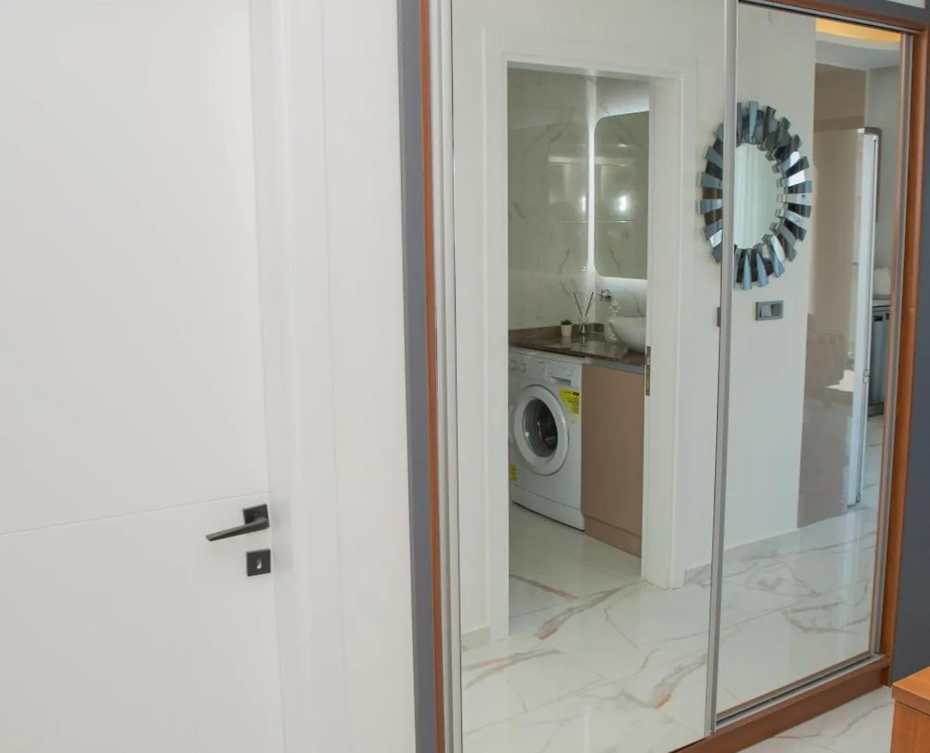 Amazing 2 Bedroom Apartment In Top Location Κουσάντασι