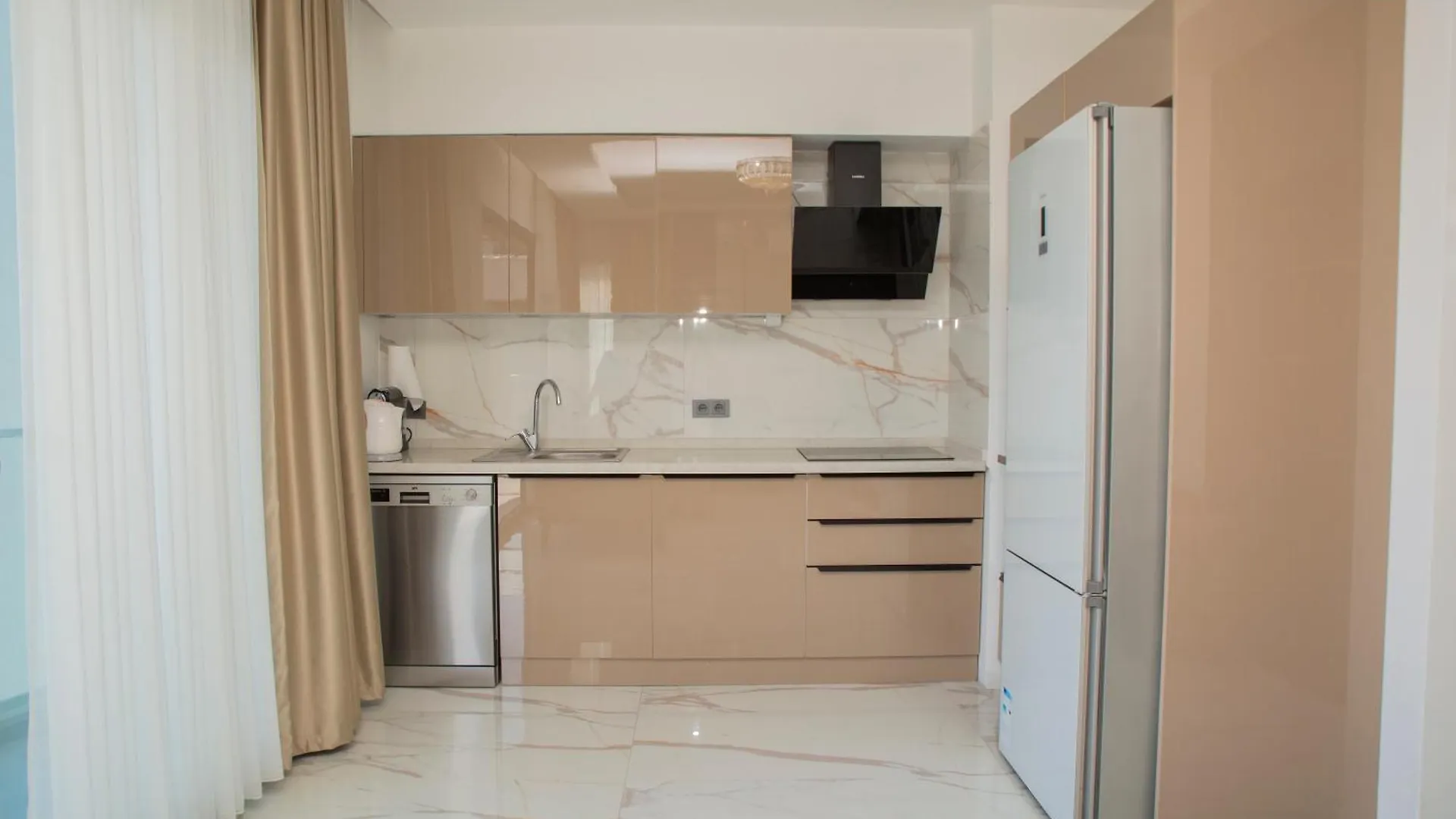 Amazing 2 Bedroom Apartment In Top Location Κουσάντασι Τουρκία