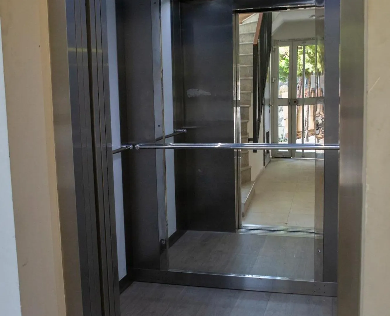 Amazing 2 Bedroom Apartment In Top Location Κουσάντασι